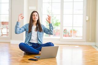 Mental Health And Work: How to De-Stress Employees at Workplace - Easy Ways to Avoid Unnecessary Pressure