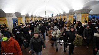 Russia-Ukraine War: युद्ध का दर्द कौन समझेगा? छूटा अपना देश, छूटा घर-बार, आंखों में आंसू लिए चले जा रहे लोग