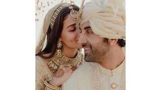 Ranbir Kapoor And Alia Bhatt Are Officially Married Now! Pictures Of Newlyweds Go Viral On Social Media - Watch