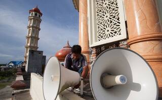 Karnataka: Hindu Bodies Threaten To Launch Campaign Against 'Azan' If Loudspeakers Not removed from Mosques