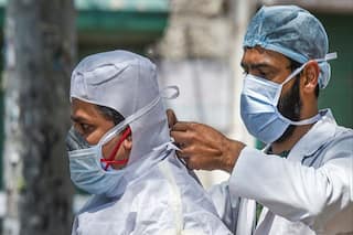 भारत में 'Covid-19 पर कंट्रोल' लेकिन रहें अलर्ट, कई देशों में तेजी से बढ़ रहे हैं कोरोना के मामले