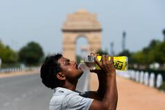Delhi Braces For Another Spell of Heatwave From Tomorrow, IMD Issues Yellow Alert | Top Developments