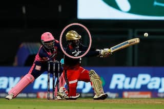 आखिर क्यों 'बेसबॉल' जैसा हेलमेट पहनकर क्रिकेट मैदान पर उतरते हैं Dinesh Karthik?