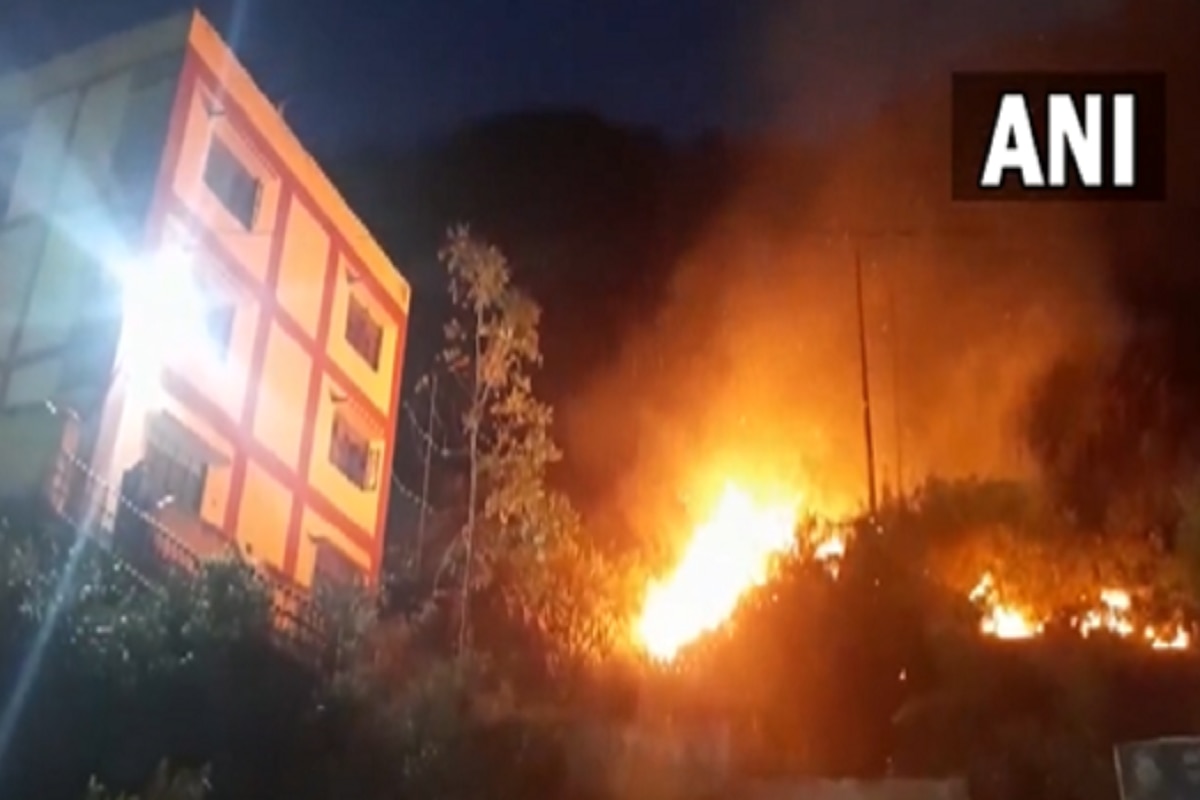 Forest Fire Flares Up As Temperature Soars, Reaches Boys Hostel Of Medical College In Uttarakhand's Srinagar | Watch