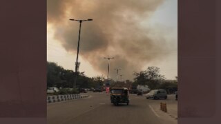 Massive Fire Breaks Out at Ghazipur Landfill in Delhi, 8 Fire Tenders Rush to Spot | Details Here