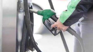 Petrol Diesel Price: पेट्रोल-डीजल के आज के रेट्स हुए जारी, यहां जानें आपके शहर में कितने में बिक रहा तेल