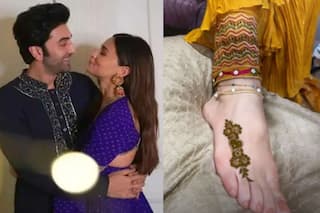 करिश्मा कूपर ने शेयर की रणबीर-आलिया की मेहंदी की पहली तस्वीर, दिखा बेहद अनोखा डिजाइन