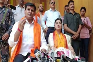 Maharashtra Hanuman Chalisa Row: Navneet, Ravi Rana Sent to 14-Day Judicial Custody | What We Know So Far