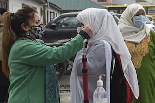 फिर बढ़ी कोरोना की रफ्तार, एक दिन में मिले 4000 से ज्यादा मरीज, सतर्कता-फेसमास्क है जरूरी