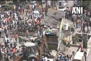 Jahangirpuri Vioence Case: बुलडोजर पर लगा ब्रेक, सुप्रीम कोर्ट ने कहा-तुरंत रोको, कल फिर होगी सुनवाई