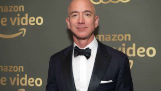 Take Some Risk Off The Table: Jeff Bezos Warns Of Economic Recession, Advises To Cut Big Expenses
