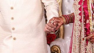 शादी में दूल्हे के शेरवानी पहनने पर मचा बवाल, धोती कुर्ता पहनाने पर अड़े दुल्हन पक्ष, खूब हुई पत्थरबाजी