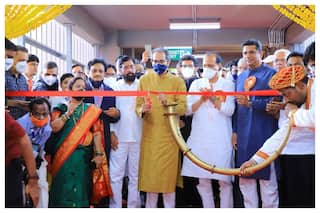 Uddhav Thackeray Flags Off Two Metro Lines in Mumbai, Slams Opposition