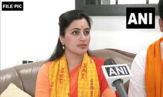 अस्पताल से डिस्चार्ज होते ही उद्धव ठाकरे पर बरसीं नवनीत राणा, कहा-हनुमान के लिए 14 दिन तो क्या 14 साल जेल जाने को तैयार