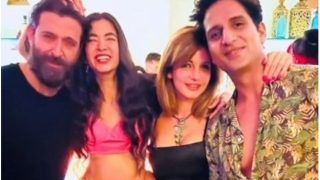 Hrithik Roshan Holds Saba Azad Close From Waist, Poses With Sussanne Khan-Arslan Goni in New Pics