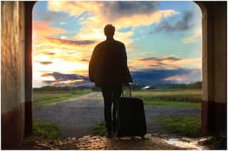 अपनी कार से घूमने जा रहे हैं तो सबसे पहले चेक करें ये 5 चीजें, सफर का मजा नहीं होगा खराब