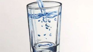आराम से बैठकर एक गिलास पानी पी लें, बचे पानी को फेंकने से पहले ये वीडियो देखें और सोचें...
