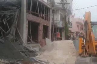 One Dead, 2 Injured As Lanter Of Under-Construction Building Collapses In Delhi   s Mundka Area