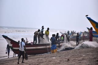 Cyclone Sitrang Likely To Dampen Festive Mood in Bengal, Odisha Readies Evacuation Plan