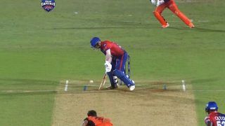 David Warner Played The Most Incredible Shot Of IPL 2022 - Watch It To Believe It | VIDEO DC vs SRH