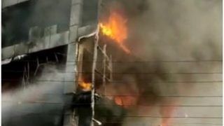 Woman Charred to Death as Massive Fire Breaks Out Near West Delhi's Mundka Metro Station; Several Trapped