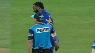IPL 2022: Twitterverse Reacts After Kieron Pollard Accidently Hits Umpire During MI vs KKR; Watch Viral Video