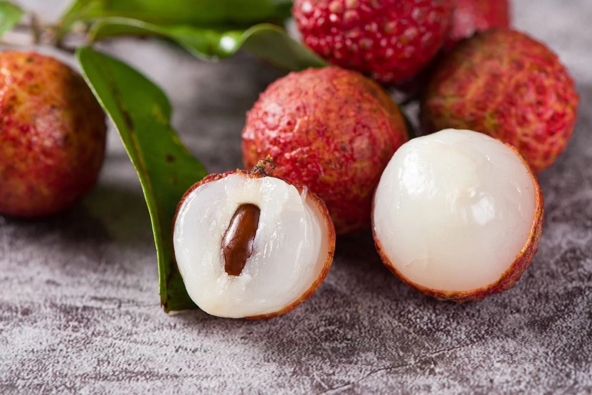 Lychee Benefits: 5 Reasons Why This Juicy Fruit Shouldn