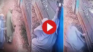 School Girls Video: चुपके से अनजान घर के बाहर पहुंचीं स्कूली लड़की, फिर जो किया सिर पकड़ लेंगे अपना | देखिए