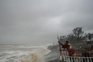 Cyclone Asani: 2 Tourists Drown In Bengal Sea; Heavy Rain And Strong Winds Likely In Odisha, Andhra