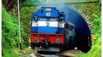 यात्रीगण कृपया ध्यान दें, Indian Railway ने शुरू की ये खास सुविधाएं; आपको मिलेंगी या नहीं, ऐसे करें चेक