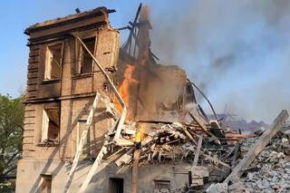 Russia Ukrain War: यूक्रेन के स्कूल पर गिरा रूसी बम, 60 से ज्यादा लोगों के मारे जाने की आशंका