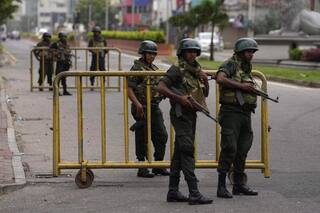 Sri Lanka Economic Crisis LIVE: Shoot-on-Sight Order Issued After Politicians’ Homes Set Afire, Curfew Extended