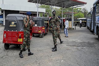 Sri Lanka  Truck Driver Dies After Waiting For 5 Days in Queue at Fuel Station