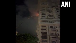 Shahrukh Khan के घर 'मन्नत' के पास वाली इमारत में लगी आग, देखें VIDEO