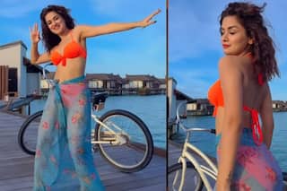 ऑरेंज बिकिनी में Avneet Kaur का डांस सोशल मीडिया पर लगा रहा आग, लोग बार-बार देख रहे हैं ये Video