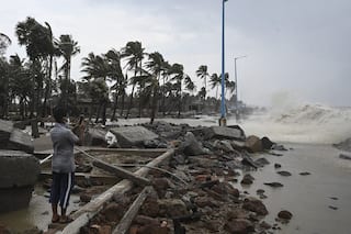 Cyclone Asani: Andhra On Alert As Storm Likely To Hit Coast Near Machilipatnam; All Flights From Visakhapatnam Cancelled