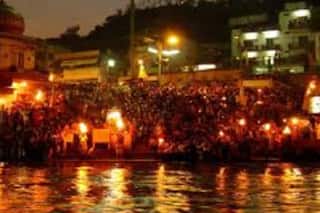 गंगा दशहरा 2022: इस दिन गंगा स्नान करने से मिट जाते हैं 10 तरह के पाप, शर्बत पिलाने का है विशेष महत्व