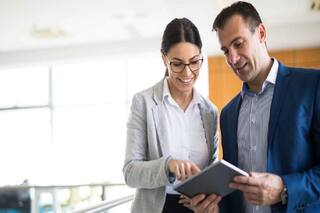 भारत में होने वाली है नौकर‍ियों की बार‍िश,  MNC में 2 लाख से ज्‍यादा लोगों को मिलेंगे मौके