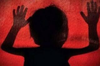 मध्य प्रदेश: पुलिसवाले से पैसे मांगने की गलती कर बैठा भूखा बच्चा, मौत के घाट उतार दिया