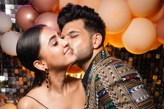Karan Plants a Kiss on Tejasswi's Cheek, Emotional TejRan Fans Say, 'Found Hope in Sunny And Laddoo'