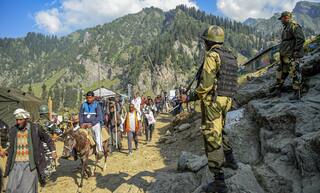 Amarnath Yatra 2022 Begins, 2,750 Pilgrims Leaves Nunwan Base Camp for Cave Shrine