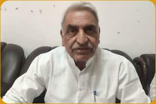 चंद्रभान मीणा बोले- सेना के अधिकारियों को खुद तो स्थाई सरकारी नौकरी और पेंशन चाहिए लेकिन जवानों के साथ खिलवाड़ कर रहे