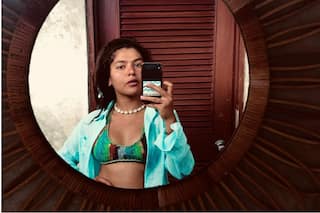 TMKOC Fame Nidhi Flaunts Tan Lines Wearing Blue Crochet Bikini, Worried Fan Asks 'Ye Kya Haalat Bana Di?'