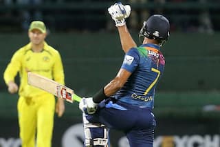 श्रीलंकाई टीम ने रचा इतिहास, आखिरी 3 ओवरों में ठोके 59 रन, ऑस्‍ट्रेलिया के जबड़े से छीनी जीत