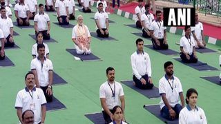 International Yoga Day:  पीएम मोदी ने 15 हजार लोगों के साथ किया योगाभ्यास, केरल से लेकर कश्मीर तक लोगों ने किए आसन