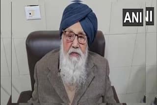 पंजाब के पूर्व सीएम प्रकाश सिंह बादल को मोहाली के अस्पताल में भर्ती कराया गया
