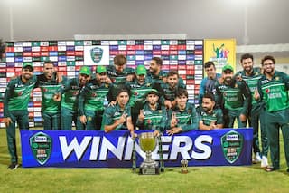 3rd ODI: शादाब खान ने गेंद और बल्‍ले से दिखाया कमाल, पाकिस्‍तान ने 3-0 से विंडीज को किया क्‍लीन स्‍वीप