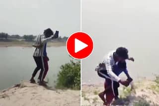 Funny Video Today: सेल्फी लेने के लिए टीले पर चढ़ गए दो लड़के, फिर जो हो गया पेट पकड़कर हंसेंगे- देखें वीडियो