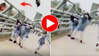 School Girls Ka Video: छुट्टी होते ही खुशी से उछल पड़ीं लड़कियां, फिर जो हुआ सोच भी नहीं सकते- देखें वीडियो