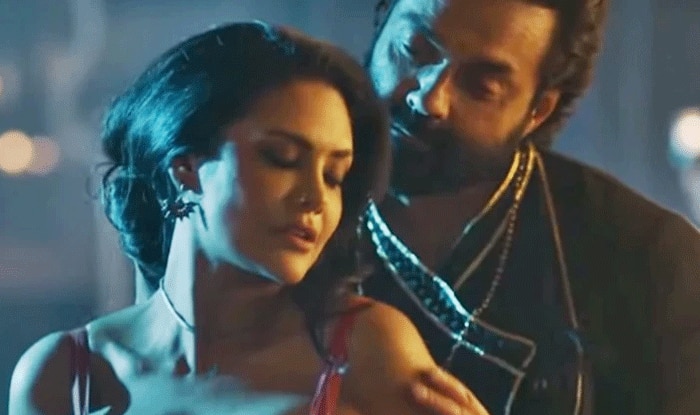 बाबा निराला की 'सोनिया' पर चढ़ी बोल्डनेस की खुमारी, पम्मी पहलवान और बबीता छोड़ ये तस्वीरें निहारने लगे लोग